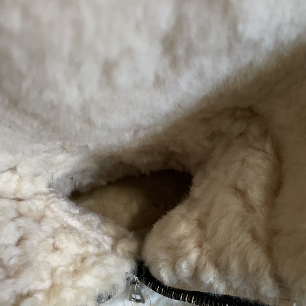 UGG boots - Picture 10 of 13